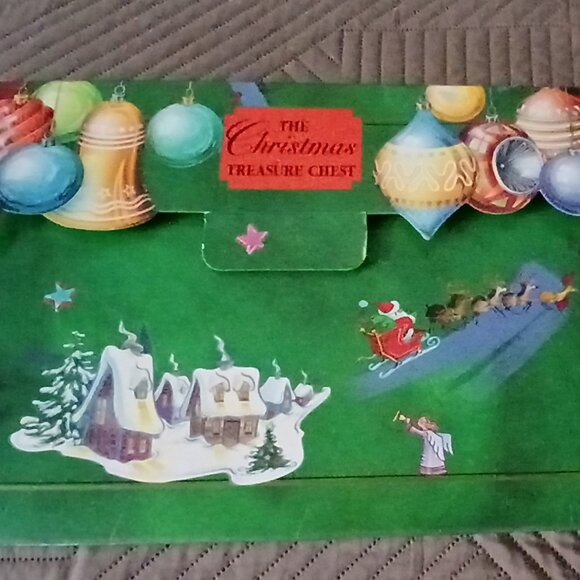 Christmas Treasure Chest of Large Books, 5 Christmas Story Books in Case. - Picture 2 of 6